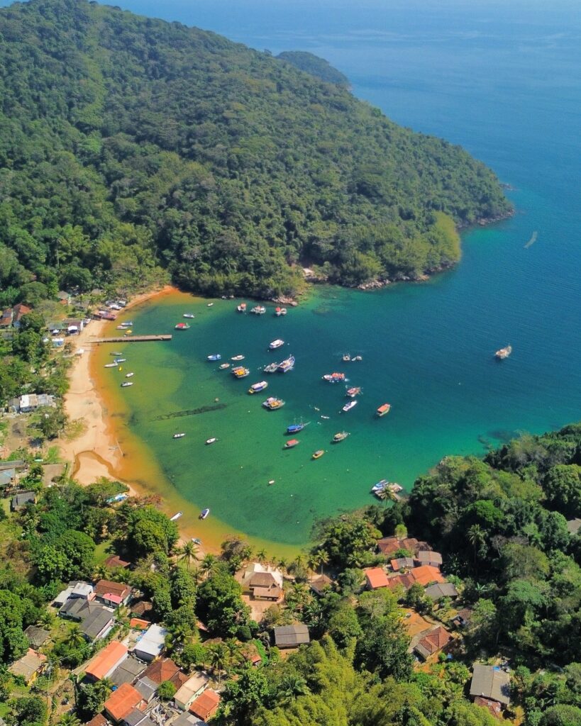 Praia da Longa em Ilha Grande RJ