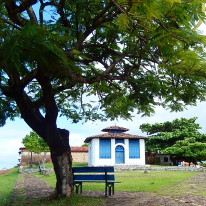 Foto de uma Praça no centro de Alcântara - MA