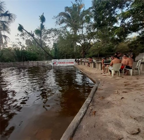 Final da Tarde na beira da Piscina No Balneário Sucuri